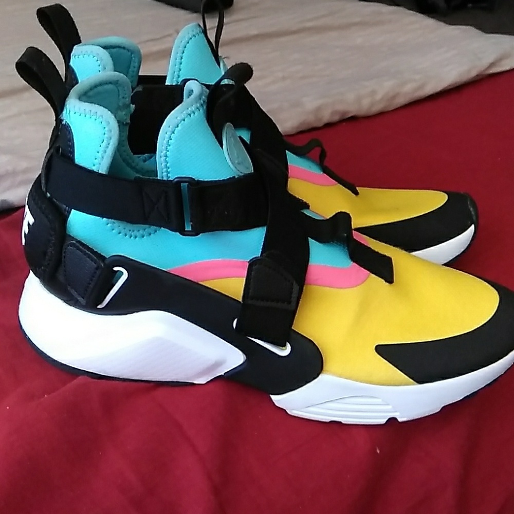 Wmns Huaraches